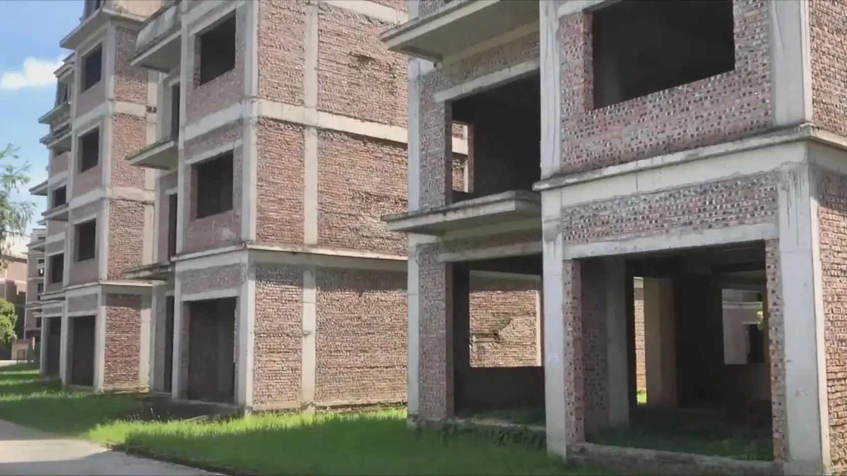 Nhà đất bỏ hoang và câu chuyện lãng phí